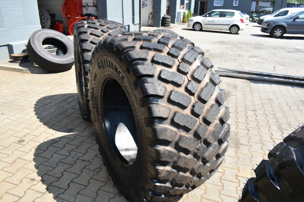 Alliance 600/55R26.5 / 882/ 165D /Steel Belted TL - إطارات - الآلات الزراعية: صورة 5 Alliance 600/55R26.5 / 882/ 165D /Steel Belted TL - إطارات - الآلات الزراعية: صورة 5
