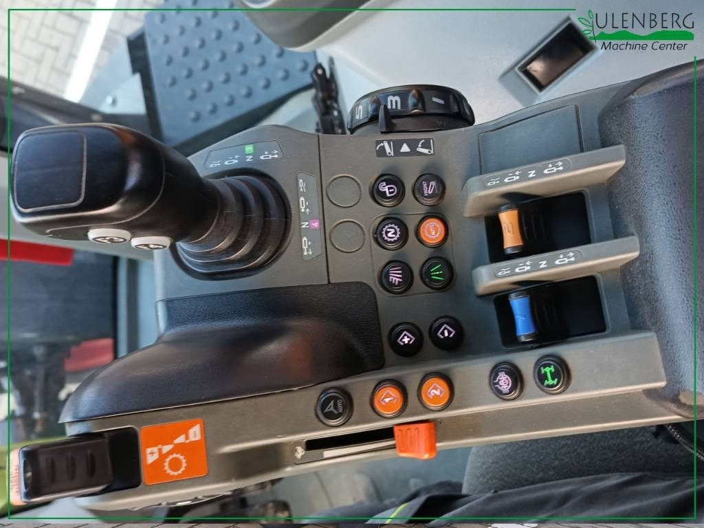 جرار Claas Axion 850: صورة 12