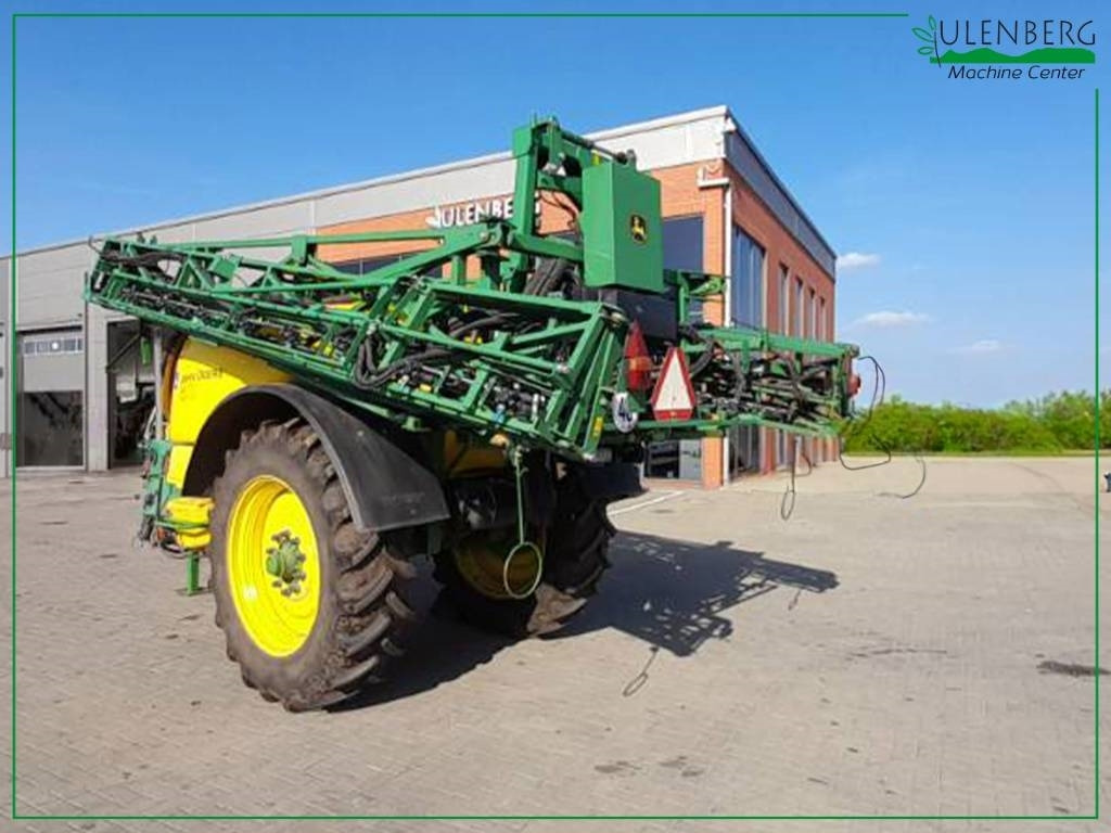 John Deere M 740 - بخاخ مقطورة: صورة 1 John Deere M 740 - بخاخ مقطورة: صورة 1