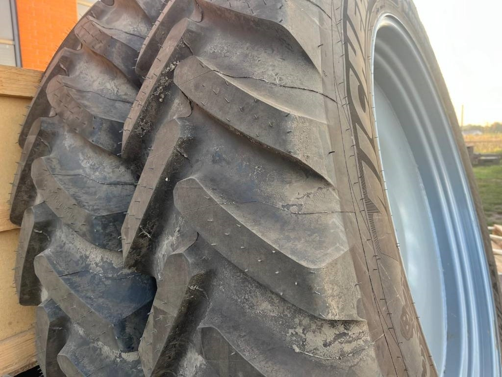 Michelin FELGA Z OPONĄ VF 420/95R50 CFO 179D/175E SPRAYBIB  - إطارات - الآلات الزراعية: صورة 4 Michelin FELGA Z OPONĄ VF 420/95R50 CFO 179D/175E SPRAYBIB  - إطارات - الآلات الزراعية: صورة 4