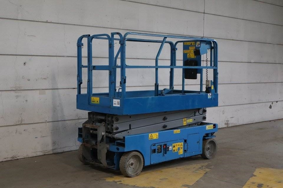 Genie GS2046  - رافعة هيدروليكية مقصية: صورة 3 Genie GS2046  - رافعة هيدروليكية مقصية: صورة 3