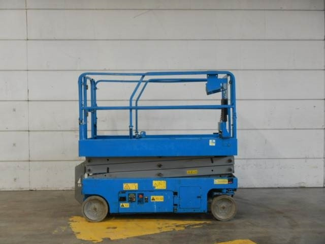 Genie GS2046  - رافعة هيدروليكية مقصية: صورة 1 Genie GS2046  - رافعة هيدروليكية مقصية: صورة 1