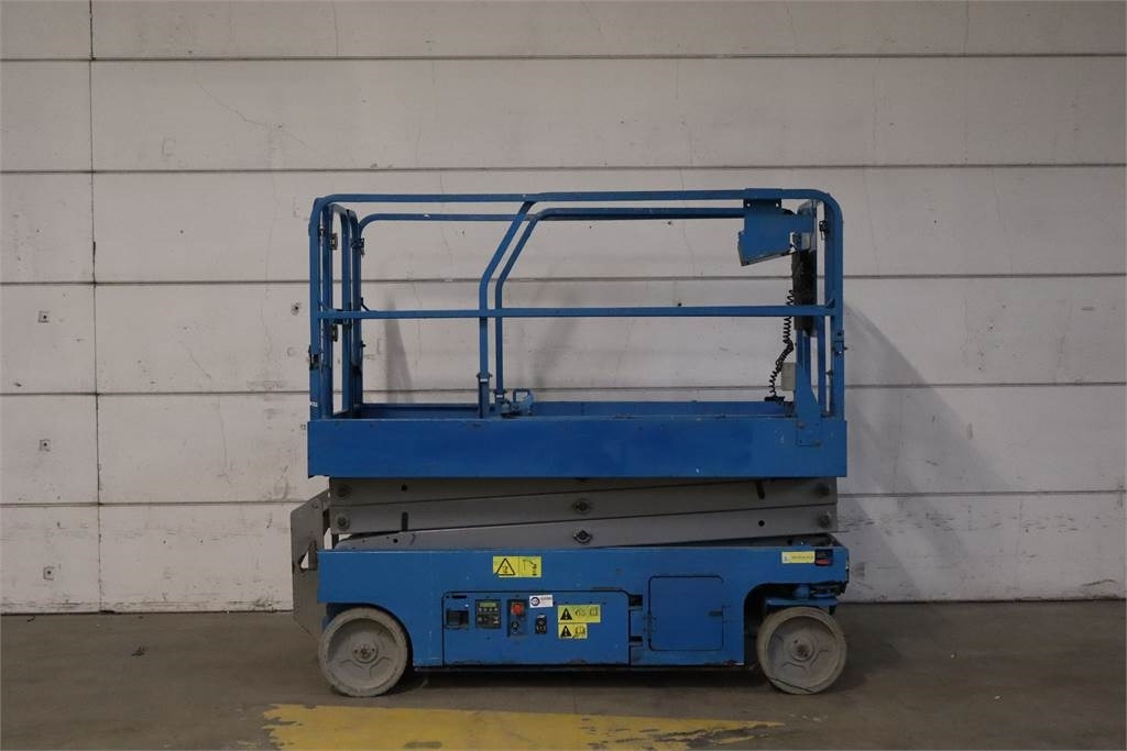 Genie GS2046  - رافعة هيدروليكية مقصية: صورة 1 Genie GS2046  - رافعة هيدروليكية مقصية: صورة 1