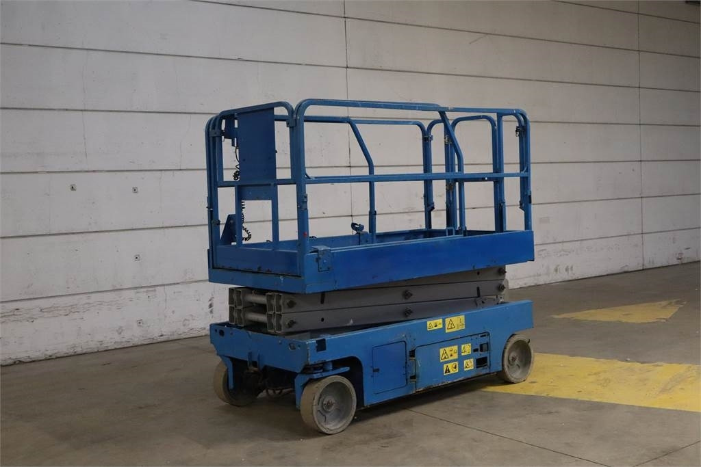 Genie GS2046  - رافعة هيدروليكية مقصية: صورة 4 Genie GS2046  - رافعة هيدروليكية مقصية: صورة 4