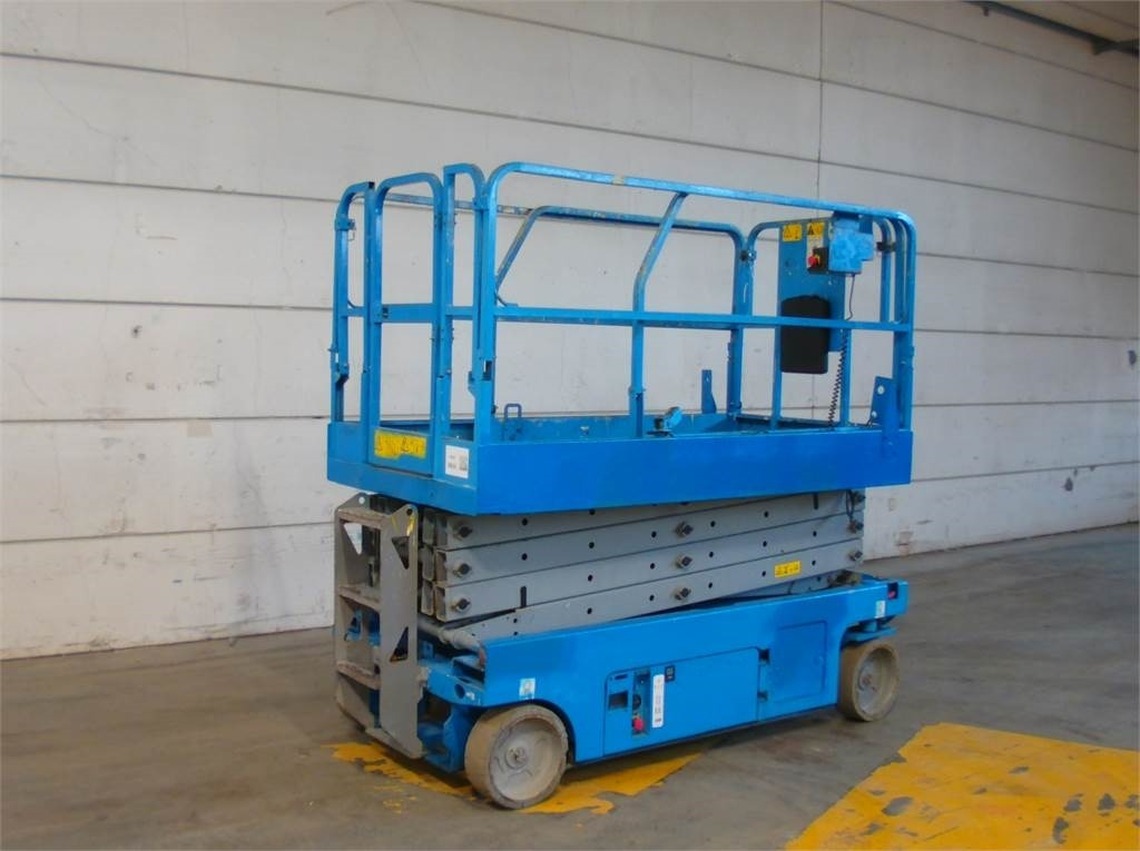 Genie GS2646 - رافعة هيدروليكية مقصية: صورة 2 Genie GS2646 - رافعة هيدروليكية مقصية: صورة 2