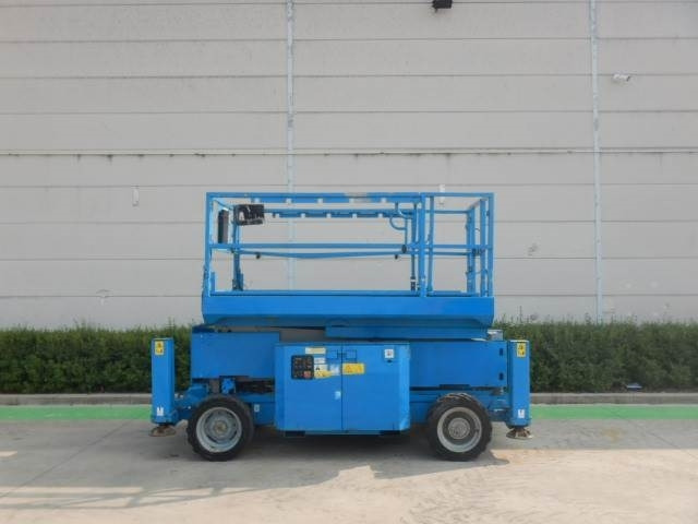 Genie GS2669RT - رافعة هيدروليكية مقصية: صورة 1 Genie GS2669RT - رافعة هيدروليكية مقصية: صورة 1