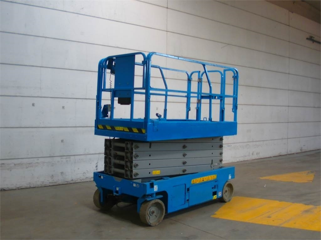 Genie GS3246 - رافعة هيدروليكية مقصية: صورة 3 Genie GS3246 - رافعة هيدروليكية مقصية: صورة 3