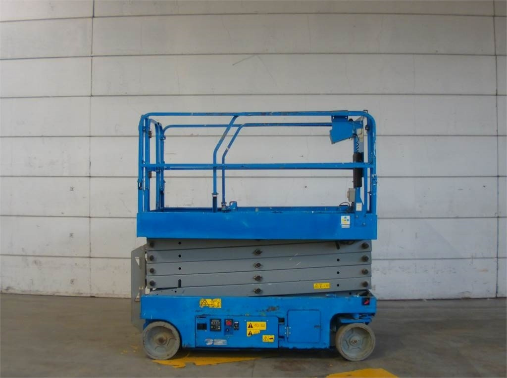 Genie GS3246 - رافعة هيدروليكية مقصية: صورة 1 Genie GS3246 - رافعة هيدروليكية مقصية: صورة 1