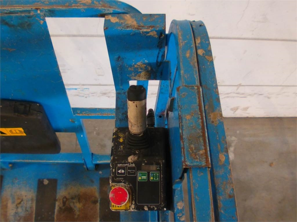 رافعة هيدروليكية مقصية Genie GS3246: صورة 9 رافعة هيدروليكية مقصية Genie GS3246: صورة 9