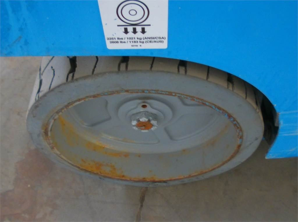 رافعة هيدروليكية مقصية Genie GS3246: صورة 14 رافعة هيدروليكية مقصية Genie GS3246: صورة 14