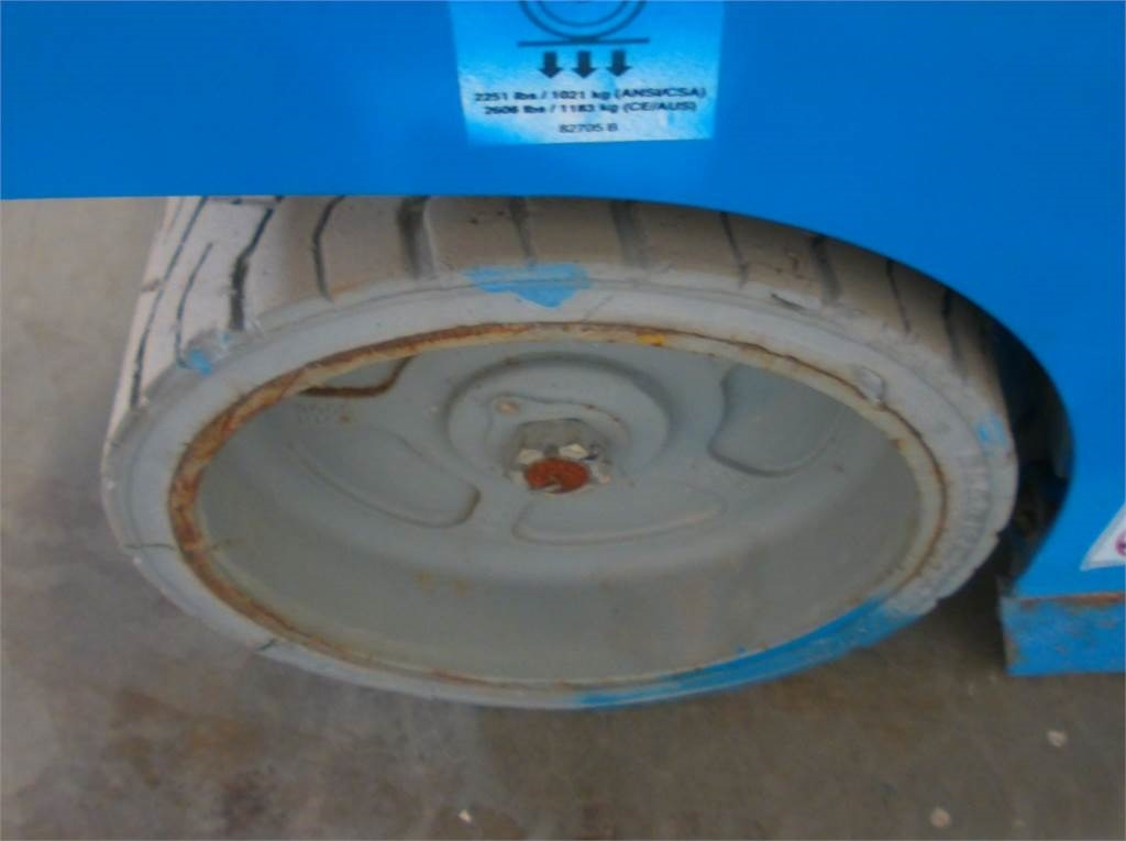 رافعة هيدروليكية مقصية Genie GS3246: صورة 11