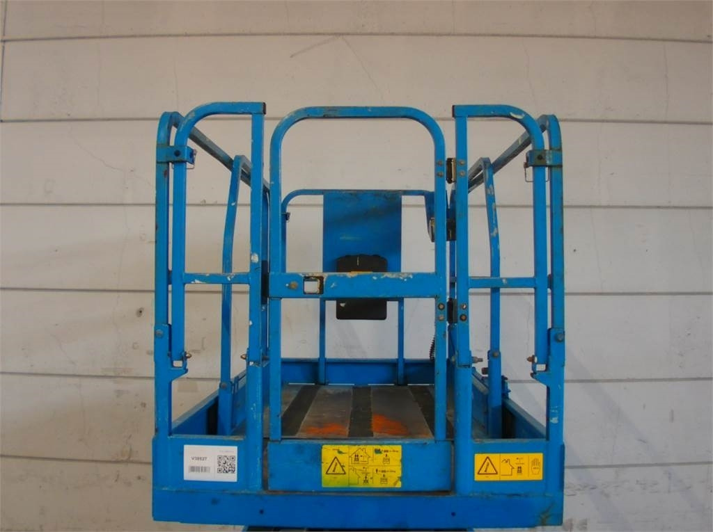 رافعة هيدروليكية مقصية Genie GS3246: صورة 10 رافعة هيدروليكية مقصية Genie GS3246: صورة 10