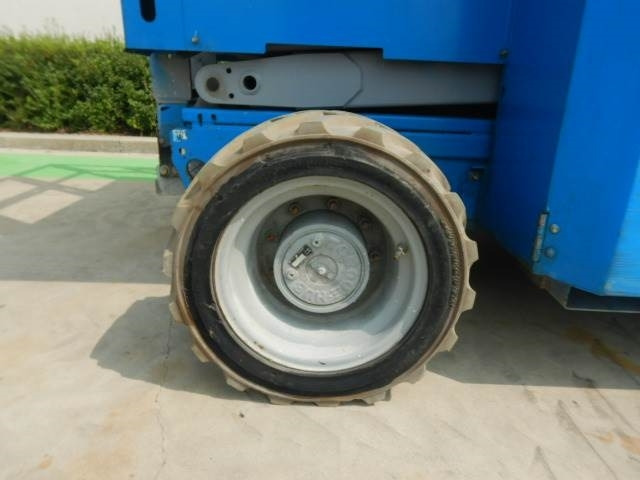 رافعة هيدروليكية مقصية Genie GS3369DC: صورة 14
