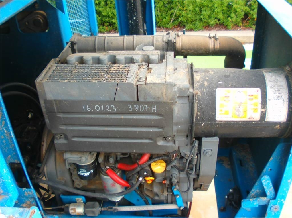 Genie GS4390RT - رافعة هيدروليكية مقصية: صورة 5 Genie GS4390RT - رافعة هيدروليكية مقصية: صورة 5