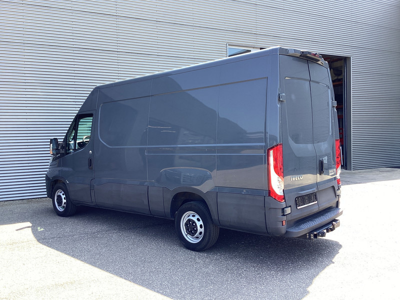 Iveco Daily 35S18V 3.0 180 pk ZF Aut. L2H2 352 EXPORT ONLY 3.5t Trekverm./ Gev.stoel/ Climate/ Camera/ Cruise/ Trekhaak - فان: صورة 2 Iveco Daily 35S18V 3.0 180 pk ZF Aut. L2H2 352 EXPORT ONLY 3.5t Trekverm./ Gev.stoel/ Climate/ Camera/ Cruise/ Trekhaak - فان: صورة 2