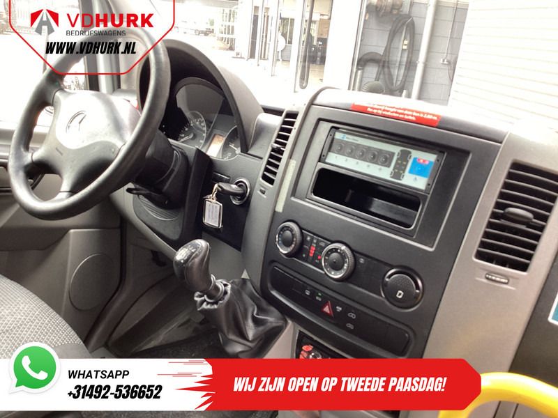 Mercedes-Benz Sprinter 313 2.2 CDI L2H2 €9922 Incl. BTW BPM VRIJ! EXPORT ONLY Combi/ 9 Persoons/ Kombi/ 9P/ Airco/ Rolstoellift - حافلة صغيرة, ميكروباص: صورة 3 Mercedes-Benz Sprinter 313 2.2 CDI L2H2 €9922 Incl. BTW BPM VRIJ! EXPORT ONLY Combi/ 9 Persoons/ Kombi/ 9P/ Airco/ Rolstoellift - حافلة صغيرة, ميكروباص: صورة 3