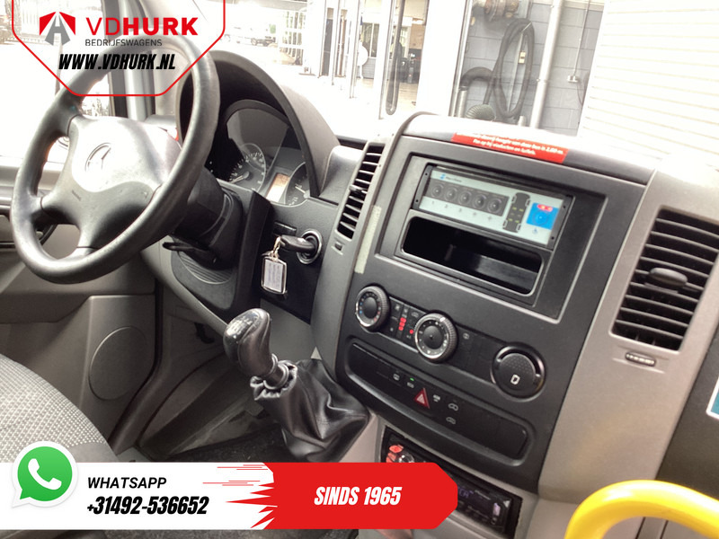 Mercedes-Benz Sprinter 313 2.2 CDI L2H2 €9922 Incl. BTW BPM VRIJ! EXPORT ONLY Combi/ 9 Persoons/ Kombi/ 9P/ Airco/ Rolstoellift - حافلة صغيرة, ميكروباص: صورة 3 Mercedes-Benz Sprinter 313 2.2 CDI L2H2 €9922 Incl. BTW BPM VRIJ! EXPORT ONLY Combi/ 9 Persoons/ Kombi/ 9P/ Airco/ Rolstoellift - حافلة صغيرة, ميكروباص: صورة 3