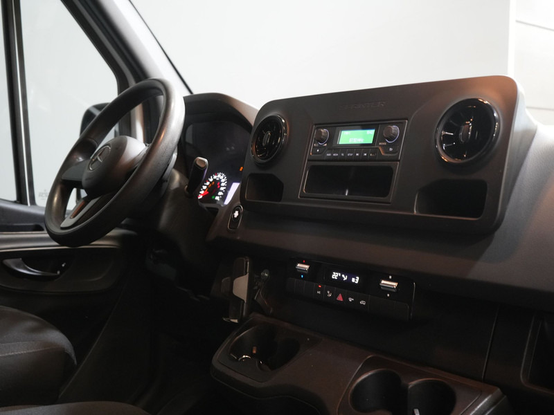 Mercedes-Benz Sprinter 316 2.2 CDI Aut. L2H2 EXPORT ONLY RWD LED/ Gev.Stoel/ Cruise/ Trekhaak - فان: صورة 3 Mercedes-Benz Sprinter 316 2.2 CDI Aut. L2H2 EXPORT ONLY RWD LED/ Gev.Stoel/ Cruise/ Trekhaak - فان: صورة 3