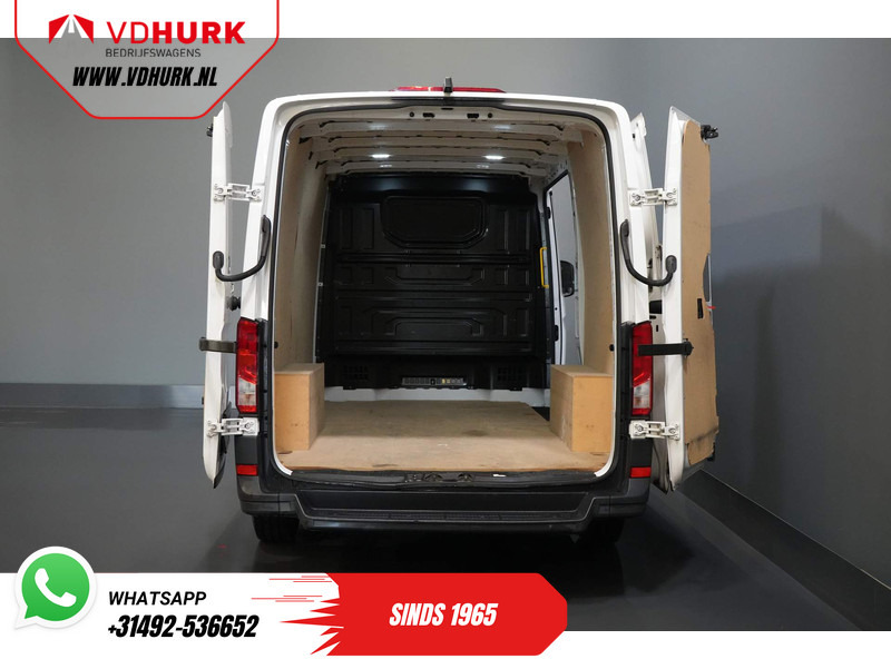 Volkswagen Crafter 2.0 TDI L3H2 Gev.stoel/ CarPlay/ Camera/ Cruise/ Airco/ 270Gr. deuren - فان المدمجة: صورة 5 Volkswagen Crafter 2.0 TDI L3H2 Gev.stoel/ CarPlay/ Camera/ Cruise/ Airco/ 270Gr. deuren - فان المدمجة: صورة 5