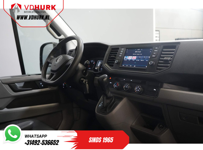 Volkswagen Crafter 35 2.0 TDI 140 pk DSG Aut. L3H2 EXPORT ONLY Navi/ Carplay/ PDC/ Cruise/ Trekhaak/ Airco - فان: صورة 3 Volkswagen Crafter 35 2.0 TDI 140 pk DSG Aut. L3H2 EXPORT ONLY Navi/ Carplay/ PDC/ Cruise/ Trekhaak/ Airco - فان: صورة 3
