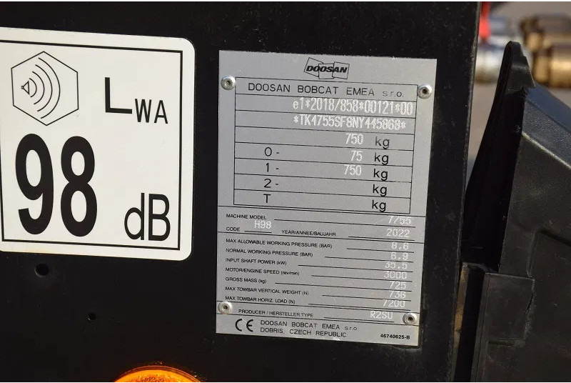 Doosan Doosan 77.55- stock id107 - الضاغط: صورة 5 Doosan Doosan 77.55- stock id107 - الضاغط: صورة 5