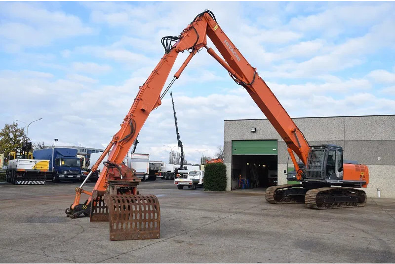 حفار زحاف Hitachi ZX350 LCK3 Long Reach: صورة 1