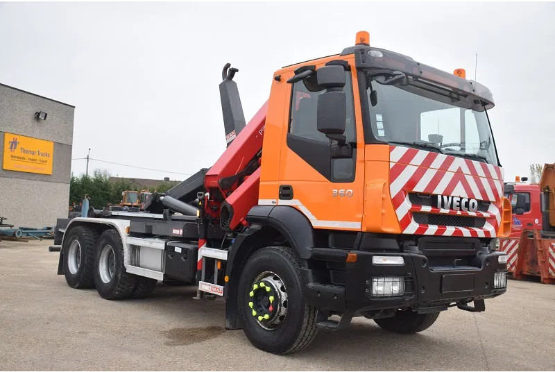 Iveco Trakker 260T36 31.000 km ! - شاحنة ذات خطاف, شاحنة كرين: صورة 2 Iveco Trakker 260T36 31.000 km ! - شاحنة ذات خطاف, شاحنة كرين: صورة 2