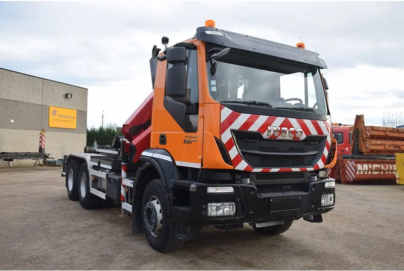 شاحنة ذات خطاف Iveco Trakker AD260T36: صورة 19