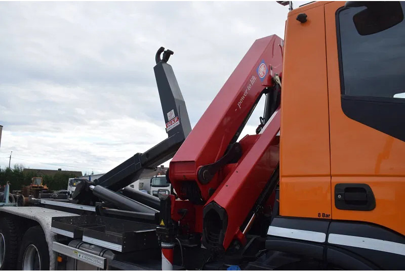 شاحنة ذات خطاف Iveco Trakker AD260T36: صورة 18