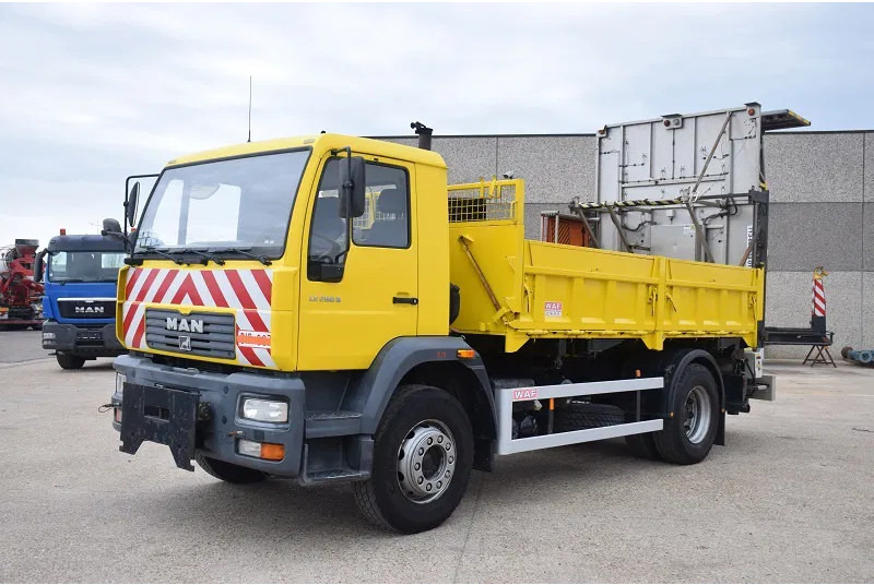 MAN Man L280 B - Shock Absorber - شاحنة قلاب: صورة 1 MAN Man L280 B - Shock Absorber - شاحنة قلاب: صورة 1