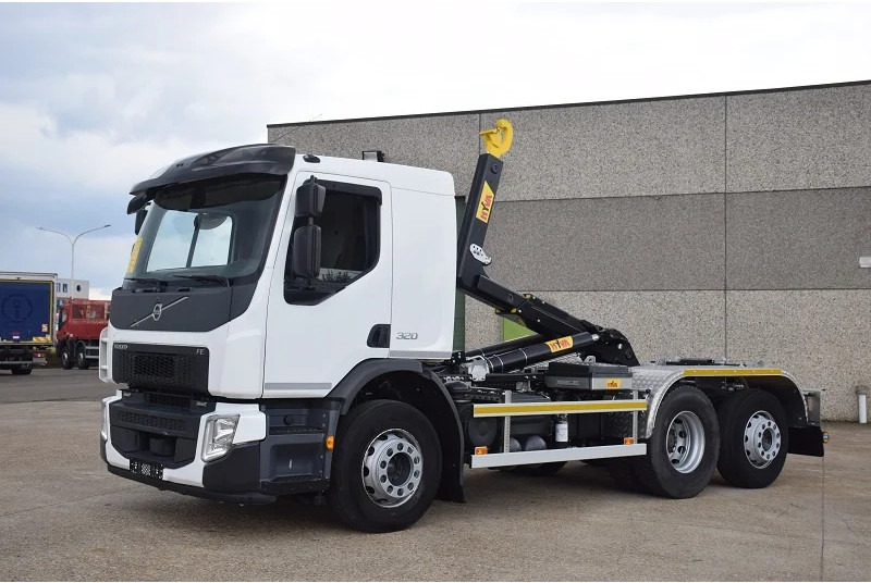 Volvo FE 320 - شاحنة ذات خطاف: صورة 1 Volvo FE 320 - شاحنة ذات خطاف: صورة 1
