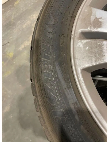 Kumho Kumho banden met Mercedes velgen 255/50 R19 107V - الإطارات والجنوط - سيارة: صورة 3 Kumho Kumho banden met Mercedes velgen 255/50 R19 107V - الإطارات والجنوط - سيارة: صورة 3