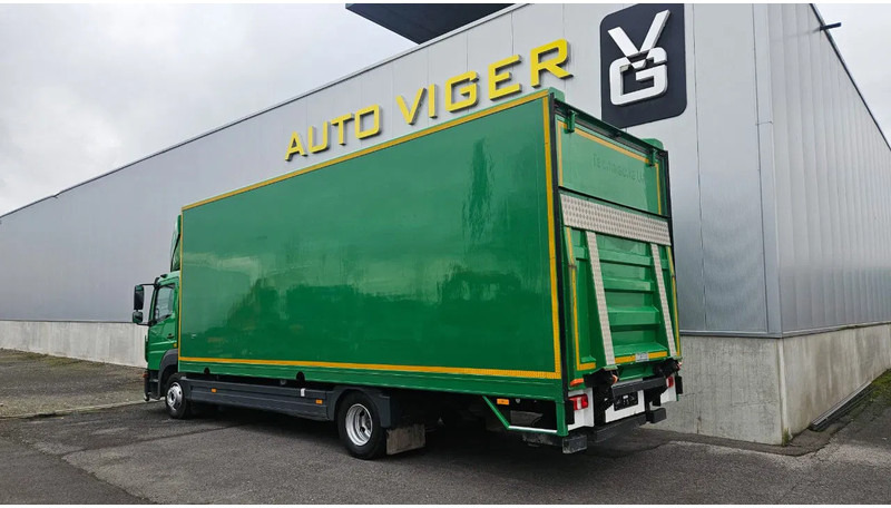 Mercedes-Benz Atego 1018 *L*Achteruitrijcamera*Automaat*Airco*Dhollandia Laadbrug*7149cm - شاحنة: صورة 2 Mercedes-Benz Atego 1018 *L*Achteruitrijcamera*Automaat*Airco*Dhollandia Laadbrug*7149cm - شاحنة: صورة 2