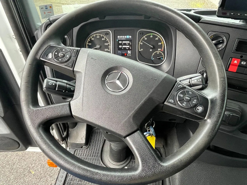 Mercedes-Benz Atego 1221 *Cruise control*Bluetooth*Elektrisch verstelbare en verwarmde spiegels - شاحنة الفريزر: صورة 3 Mercedes-Benz Atego 1221 *Cruise control*Bluetooth*Elektrisch verstelbare en verwarmde spiegels - شاحنة الفريزر: صورة 3