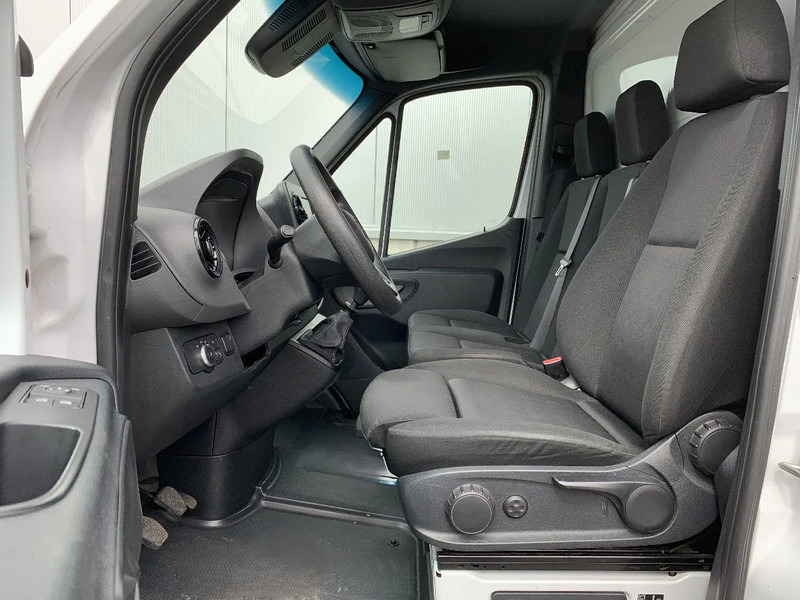 Mercedes-Benz Sprinter 516 Laadbrug*Zijdeur*Cruise Control*Airconditioning* - شاحنة مغلقة الصندوق: صورة 5 Mercedes-Benz Sprinter 516 Laadbrug*Zijdeur*Cruise Control*Airconditioning* - شاحنة مغلقة الصندوق: صورة 5