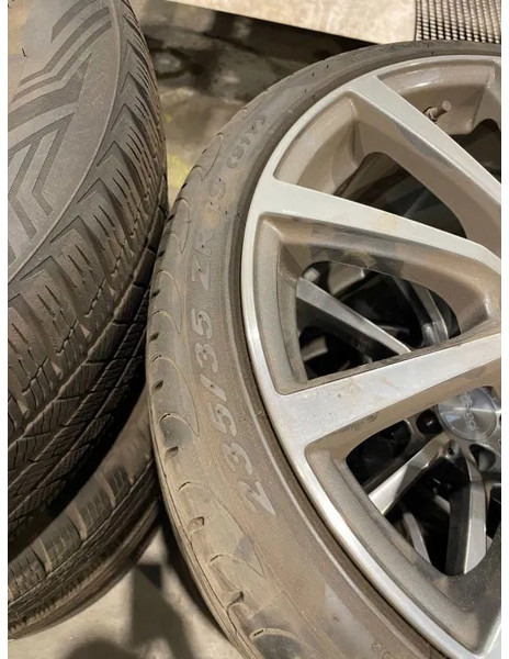 Pirelli *Brock velgen met Pirelli banden *235/35 ZR19 - الإطارات والجنوط - سيارة: صورة 4 Pirelli *Brock velgen met Pirelli banden *235/35 ZR19 - الإطارات والجنوط - سيارة: صورة 4