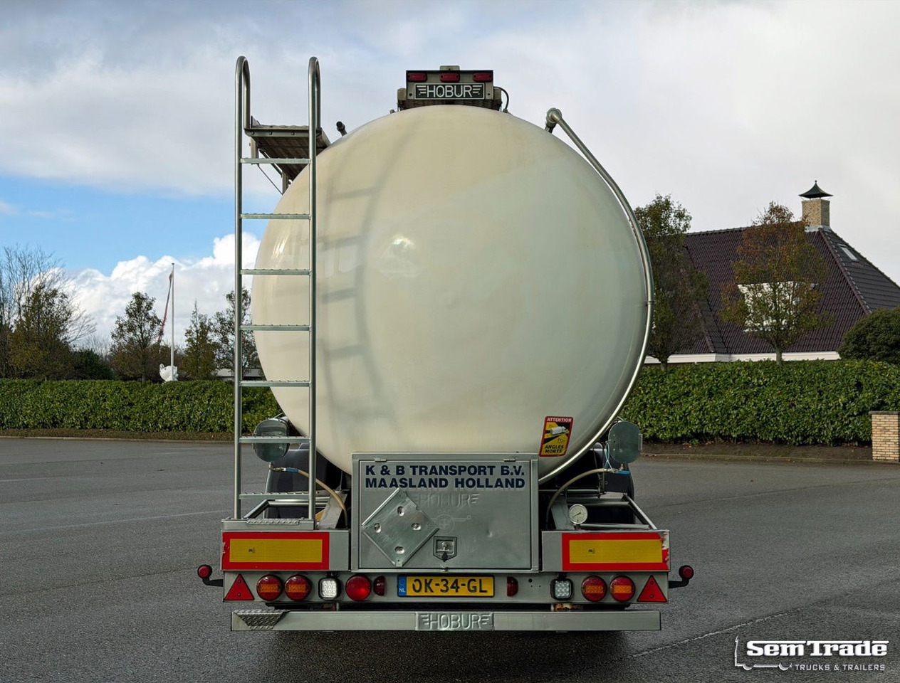 Burg 37.300 Liter 3 Compartments Disc Brakes Super Condition NL Trailer - نصف مقطورة صهريج: صورة 4 Burg 37.300 Liter 3 Compartments Disc Brakes Super Condition NL Trailer - نصف مقطورة صهريج: صورة 4