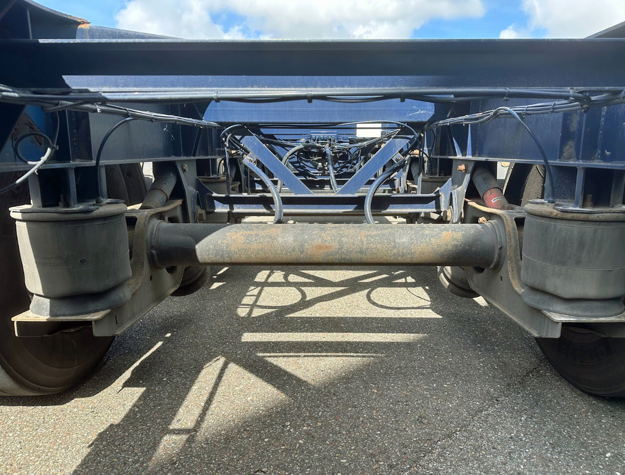 نصف مقطورة لنقل الحاويات Burg BPO 13-27 Ccxlx 40" Galvanised Super Chassis SAF Axles Disc Brakes 2x Lift Axles 3 Pieces IN Stock Super Condition: صورة 13