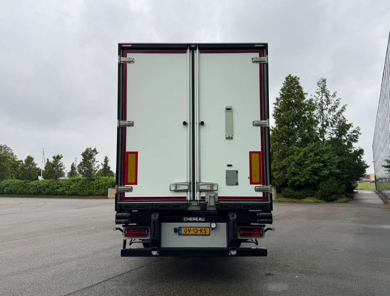 Chereau CSD3 247 CM Wide 265 CM High Thermo King SLXi300 With Only 850 Hours NEW Condition - نصف مقطورة مُبرِّدة: صورة 4 Chereau CSD3 247 CM Wide 265 CM High Thermo King SLXi300 With Only 850 Hours NEW Condition - نصف مقطورة مُبرِّدة: صورة 4