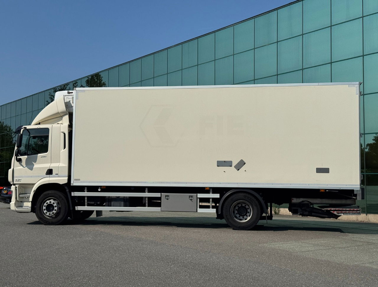 DAF CF 250 Carrier Supra 1150 Multi Temp 561.000 KM Tail Lift NL Truck - شاحنة الفريزر: صورة 2 DAF CF 250 Carrier Supra 1150 Multi Temp 561.000 KM Tail Lift NL Truck - شاحنة الفريزر: صورة 2