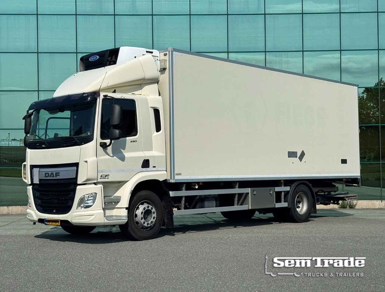 DAF CF 250 Carrier Supra 1150 Multi Temp 561.000 KM Tail Lift NL Truck - شاحنة الفريزر: صورة 1 DAF CF 250 Carrier Supra 1150 Multi Temp 561.000 KM Tail Lift NL Truck - شاحنة الفريزر: صورة 1