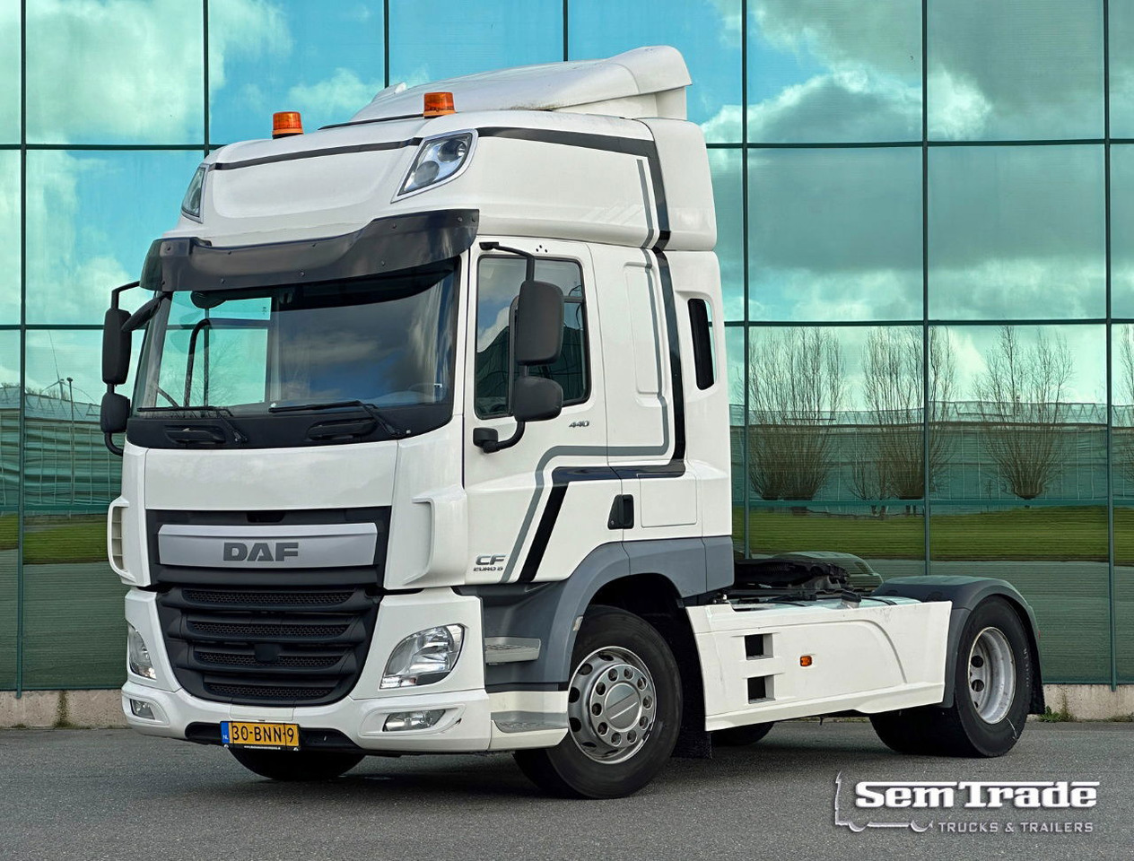 DAF CF 440 FT Space CAB 2x Tanks 766.000 KM TOP Condition NL Truck 2 Similar Pie - وحدة جر: صورة 1 DAF CF 440 FT Space CAB 2x Tanks 766.000 KM TOP Condition NL Truck 2 Similar Pie - وحدة جر: صورة 1