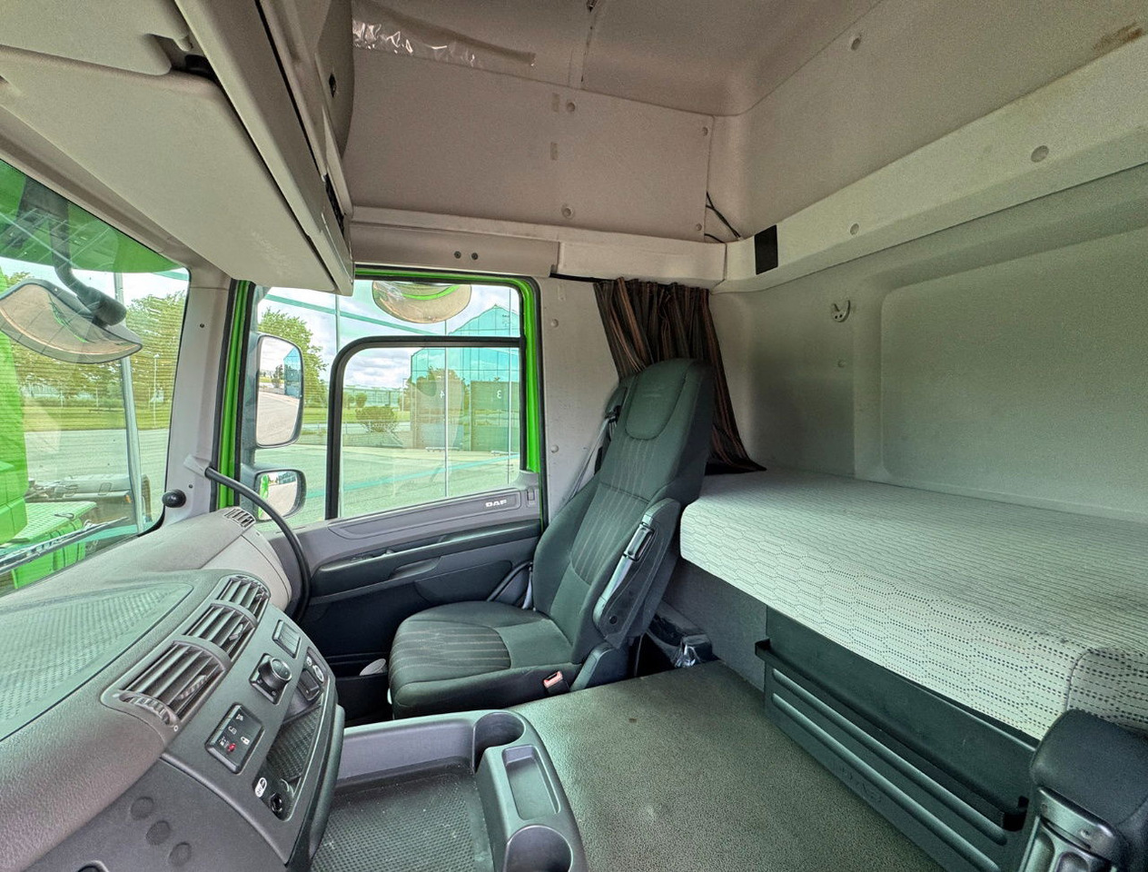 وحدة جر DAF CF 450 FTP Space CAB Only 447.500 KM 2x Tanks TOP Condition Belgium Truck: صورة 10