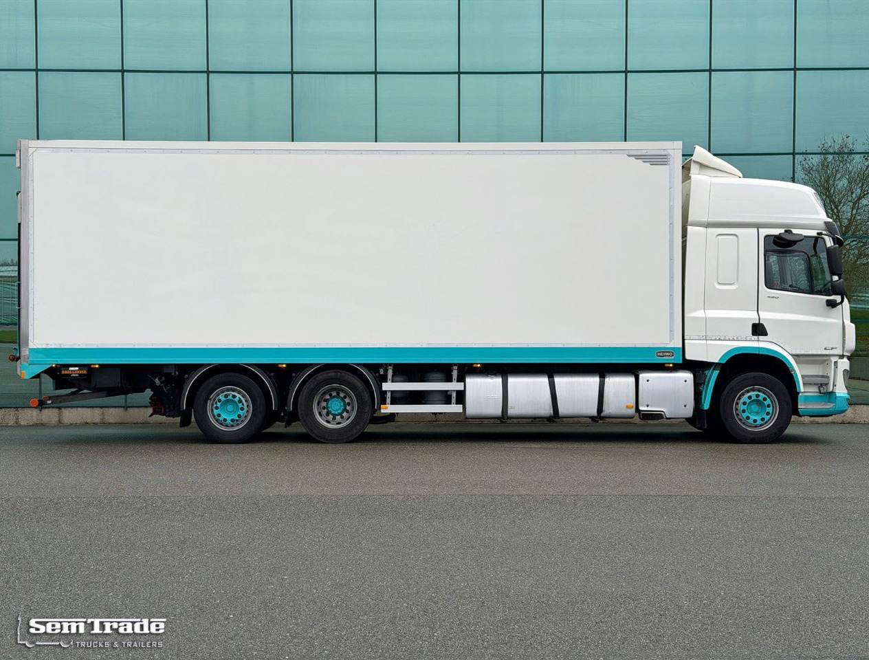DAF CF 450 SC Heiwo Isolated BOX 875 x 250 x 275 INS. Carrier Cooling 340.000 KM Tail Lift Super Condition NEW APK - TUV - شاحنة الفريزر: صورة 5 DAF CF 450 SC Heiwo Isolated BOX 875 x 250 x 275 INS. Carrier Cooling 340.000 KM Tail Lift Super Condition NEW APK - TUV - شاحنة الفريزر: صورة 5