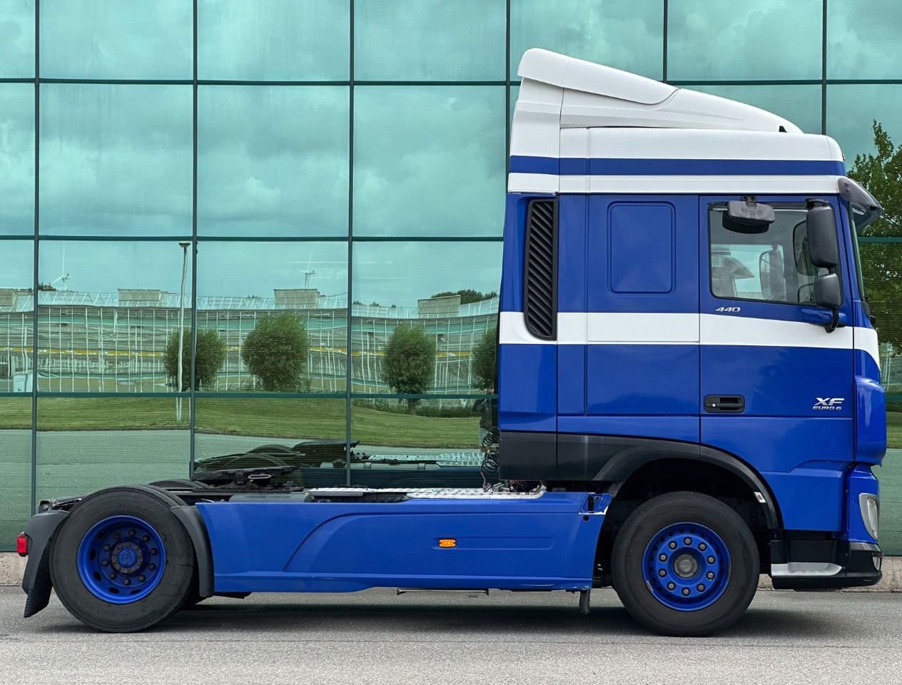 DAF XF 440 SC FT 864.000 KM Park Cooling Holland Truck - وحدة جر: صورة 5 DAF XF 440 SC FT 864.000 KM Park Cooling Holland Truck - وحدة جر: صورة 5