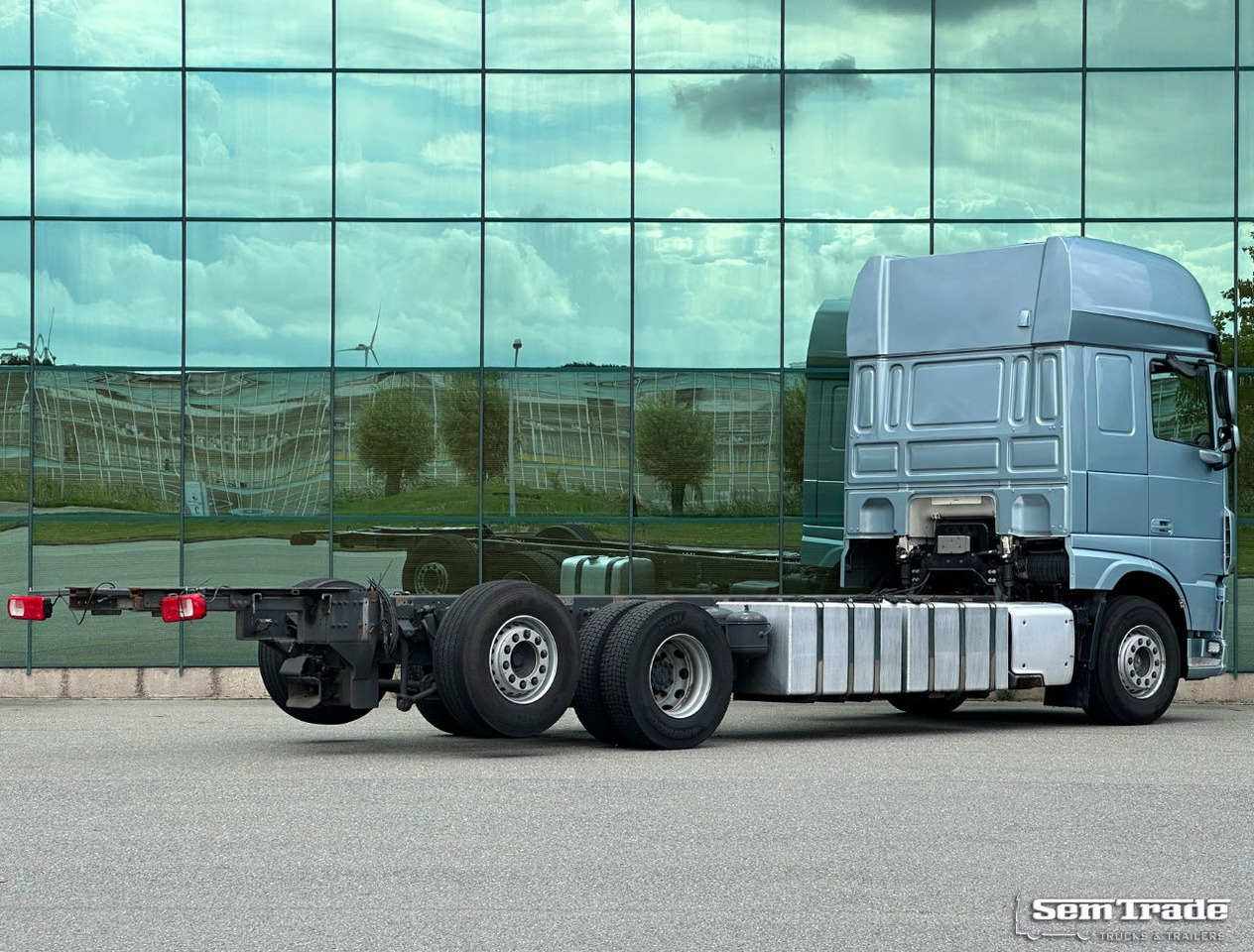 DAF XF 480 FAR SSC Euro 6 978.000 KM Park Airco 2X Tanks TOP Condition - شاحنة هيكل كابينة: صورة 4 DAF XF 480 FAR SSC Euro 6 978.000 KM Park Airco 2X Tanks TOP Condition - شاحنة هيكل كابينة: صورة 4