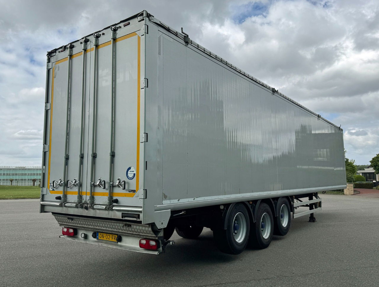 Kraker CF200 Cargo Floor 8 MM 2x Liftaxle BPW Axles Disc Brakes Super Condition - نصف مقطورة مباشرة: صورة 5 Kraker CF200 Cargo Floor 8 MM 2x Liftaxle BPW Axles Disc Brakes Super Condition - نصف مقطورة مباشرة: صورة 5