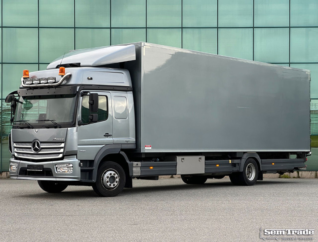 Mercedes-Benz Atego 1221 Euro 6 Isolated BOX + Heater Side Door Tail Lift 336.00 - شاحنة مقفلة: صورة 1 Mercedes-Benz Atego 1221 Euro 6 Isolated BOX + Heater Side Door Tail Lift 336.00 - شاحنة مقفلة: صورة 1