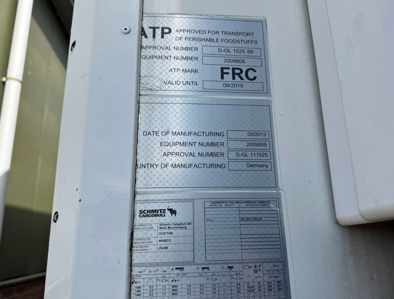 نصف مقطورة مُبرِّدة Schmitz Cargobull 3-AS Stuuras Carrier Vector 1550 Gegalvaniseerd Chassis Nieuwe APK Zeer Goede Banden TOP Staat NL Trailer: صورة 24 نصف مقطورة مُبرِّدة Schmitz Cargobull 3-AS Stuuras Carrier Vector 1550 Gegalvaniseerd Chassis Nieuwe APK Zeer Goede Banden TOP Staat NL Trailer: صورة 24