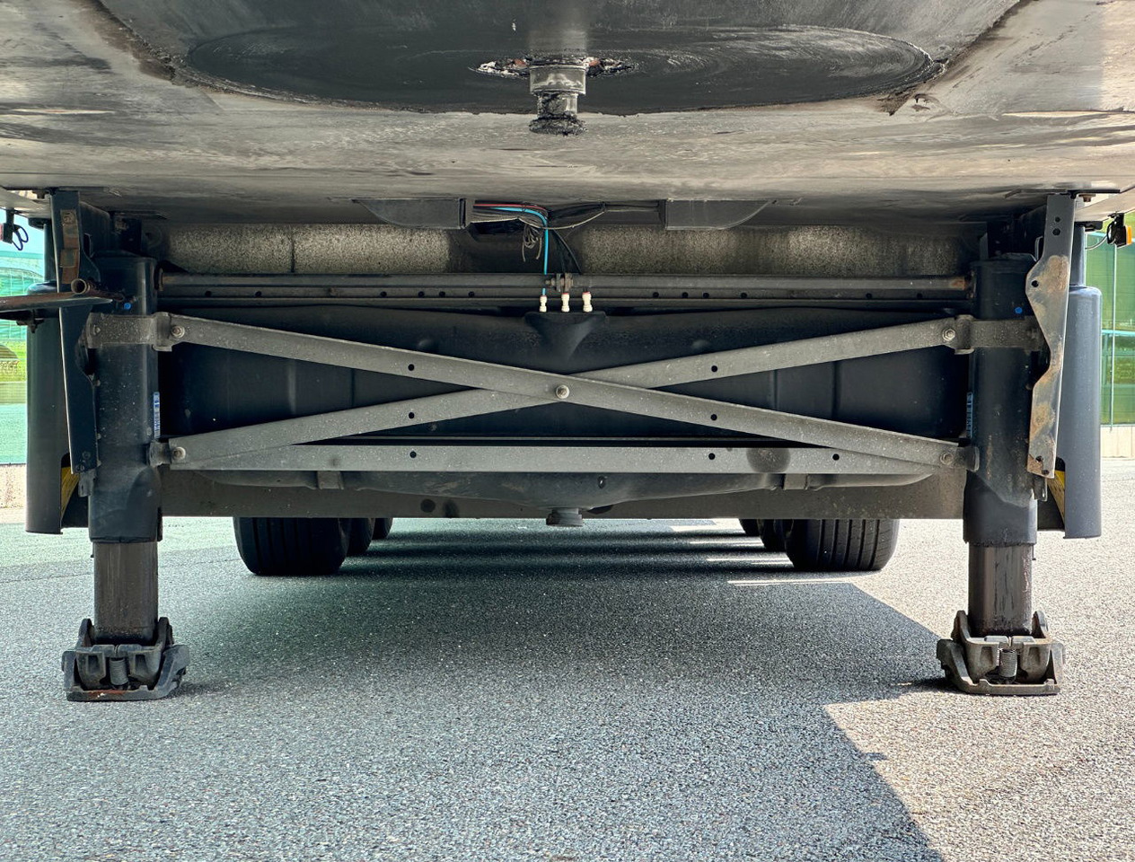 نصف مقطورة مُبرِّدة Schmitz Cargobull SCBS3B Carrier Vector 1550 Tail Lift 275 CM High Inside TOP Condition: صورة 11 نصف مقطورة مُبرِّدة Schmitz Cargobull SCBS3B Carrier Vector 1550 Tail Lift 275 CM High Inside TOP Condition: صورة 11